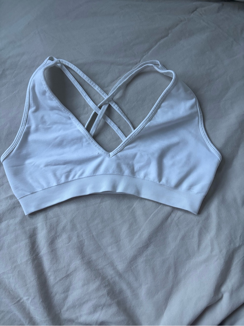 Amplify Deep V Bra